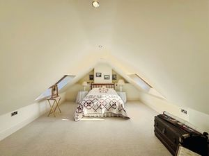 Photo 7- click for photo gallery